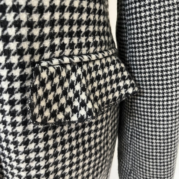BCBG Houndstooth wool blend coat, Size SM. - Picture 6 of 16